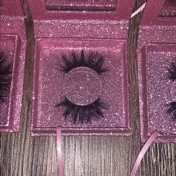 NEW ! 2 For 20$ Minks !! 💕 All Styles & Sizes ! - Picture 7 of 8